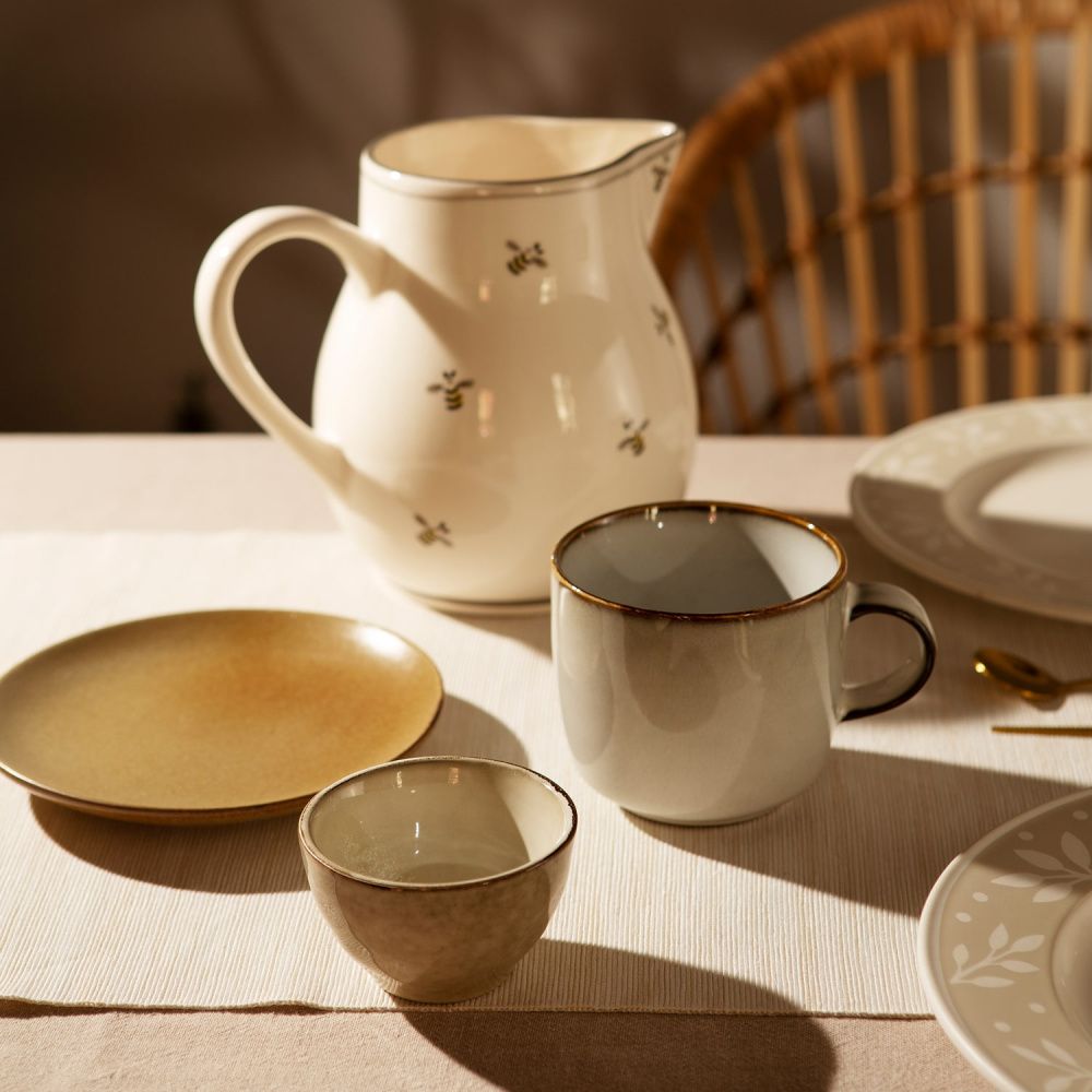 Xícara Liz de Cerâmica Rústica com Pires